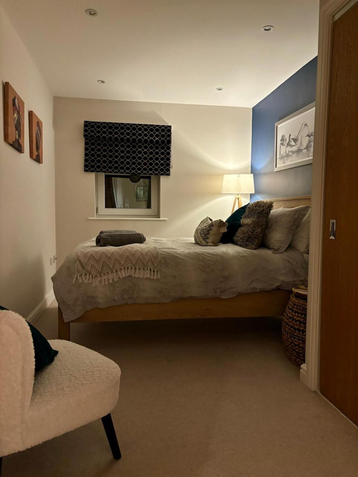 2 Bed, 2 Bath Apartment In Roundhay Leeds  Exterior photo